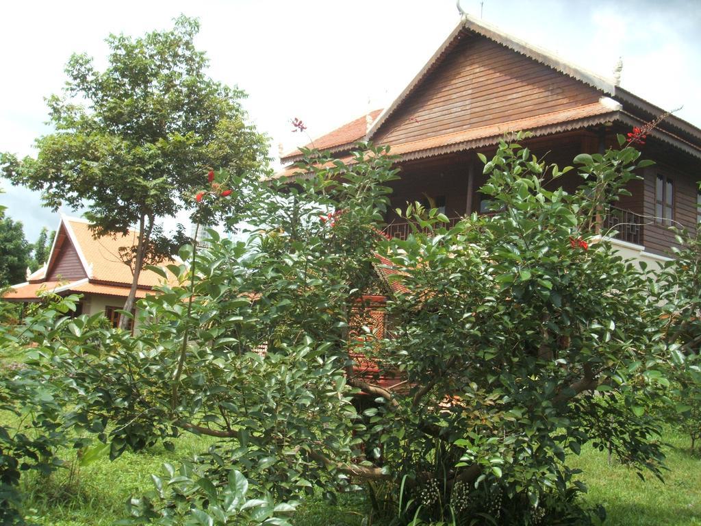 Green Plateau Lodge Banlung Exterior photo