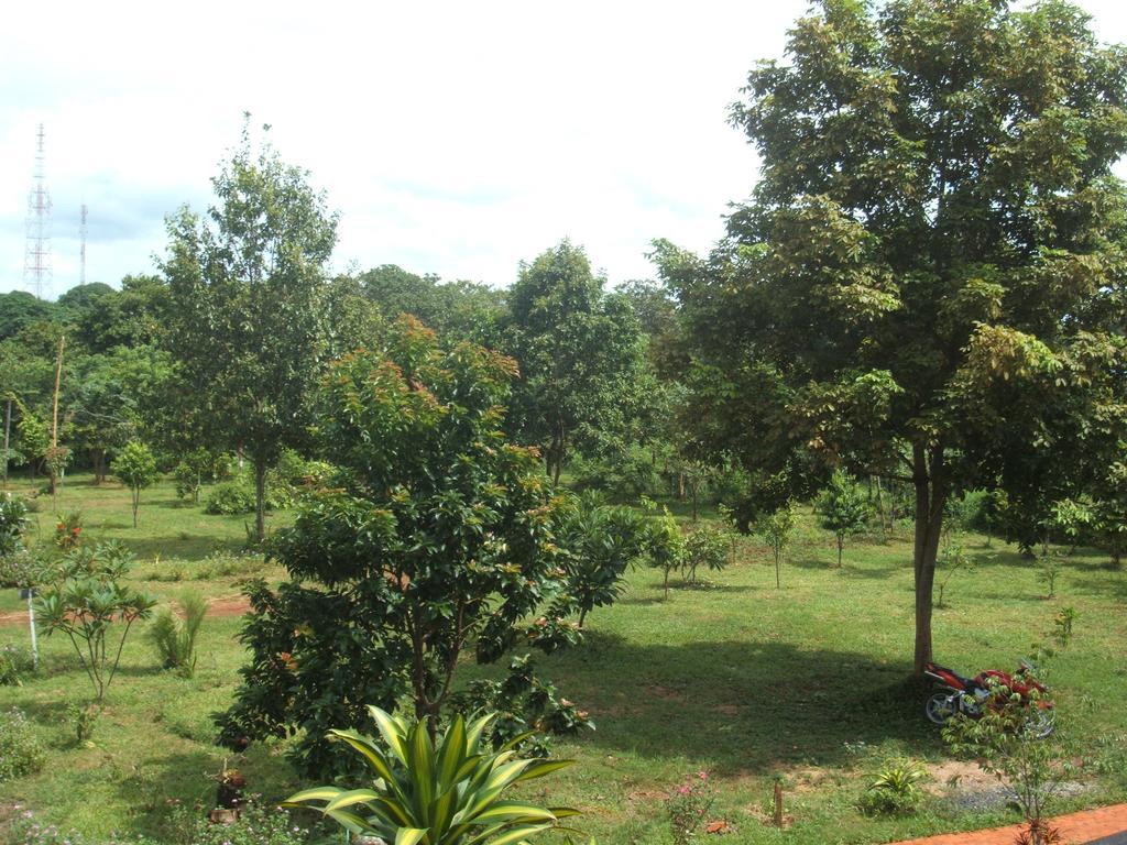 Green Plateau Lodge Banlung Exterior photo